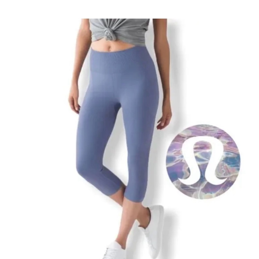 Lululemon 
peri purple flow and go crop S